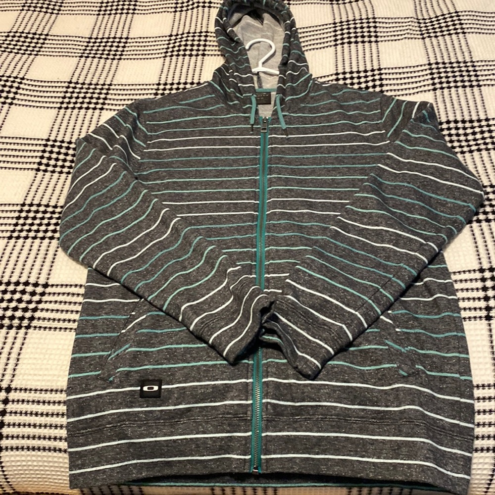 Oakley men’s medium full zip hoodie.